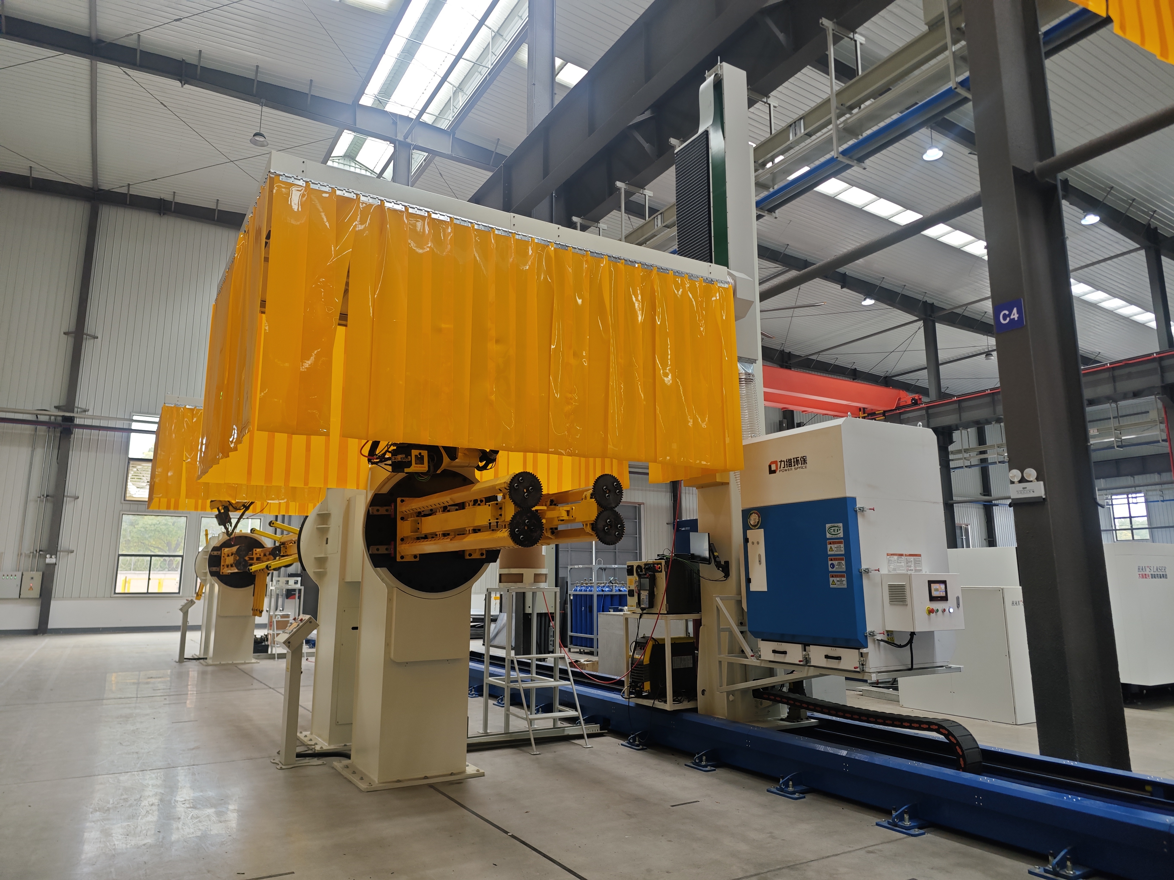 Robotic Welding Fume Extraction System Robotic Welding Fume Extraction System