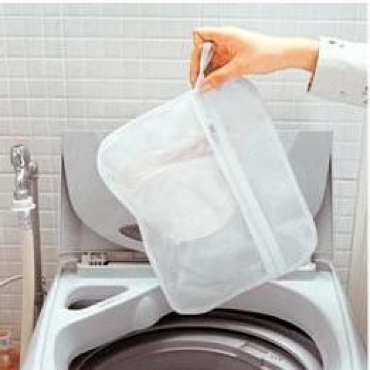 Mesh washing bag (18)