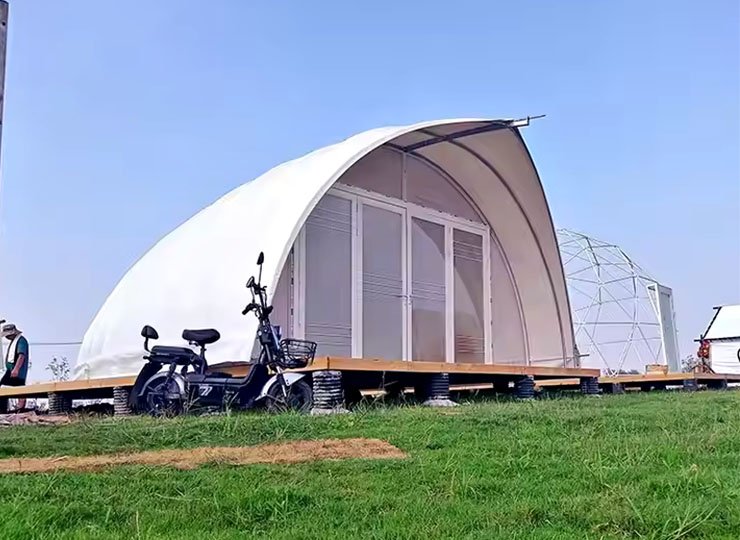 高級ホテルのシェル型テント