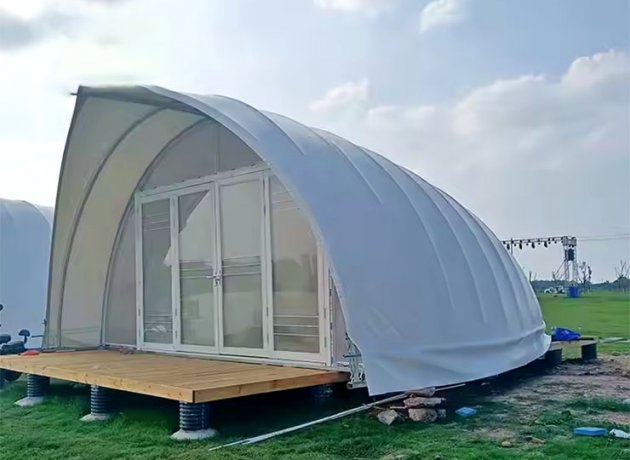 高級ホテルのシェル型テント