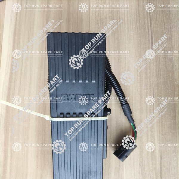 Electronic accelerator pedal