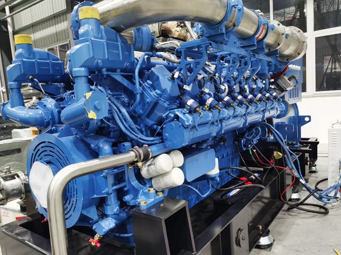 High-power Weichai gas engine with containerized setup