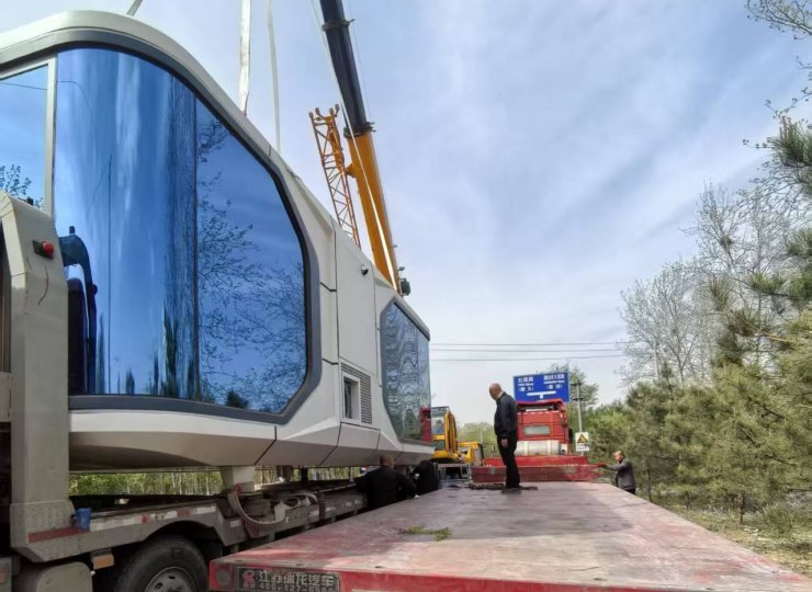 Spaceship, packaging and shipment