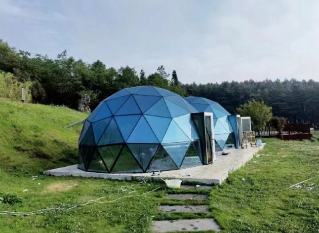 Glass dome tent