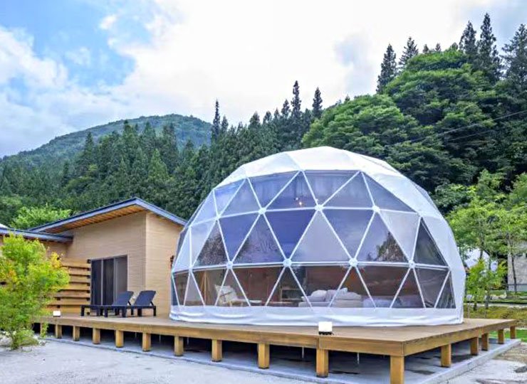 Comfortable dome tent