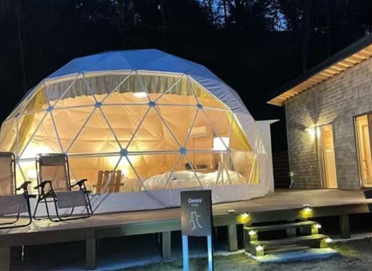 Luxurious dome tent
