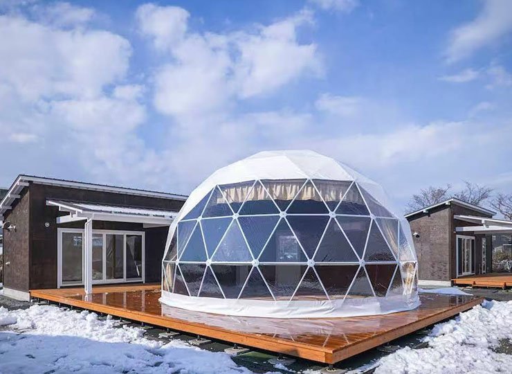 Luxury winter camping dome tent