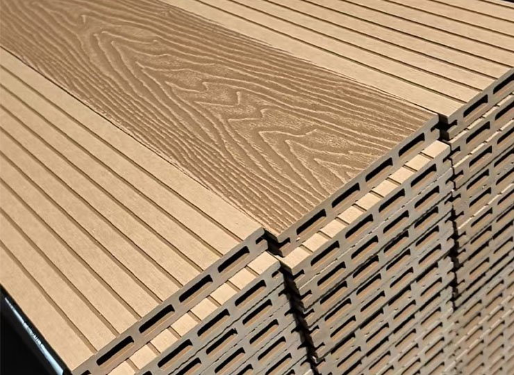 Floor for foundation