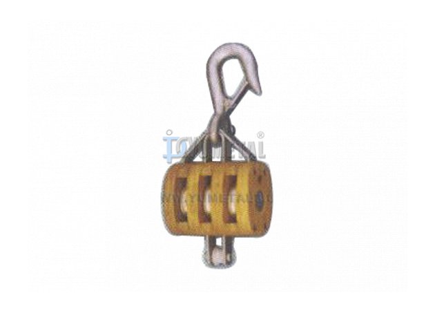 BL10 Regular Wood Block Triple Sheave With hook