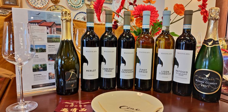 We hold a Mazzolada wine tasting party.