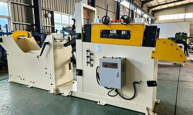 SL-300 2-in-1 Straightener & NCH Thick-Plate Feeder for Spanish Client