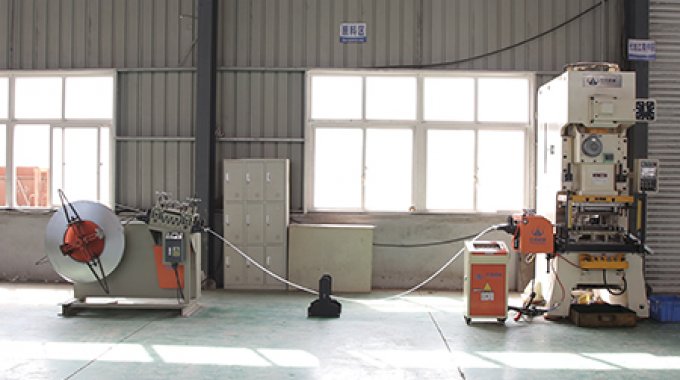 2-in-1 Uncoiler Straightener Feed to Press | Stamping Coil Line