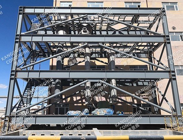 Evaporador de triplo efeito de 5 t/h para cloreto de sódio, cloreto de amónio e sulfito de sódio.