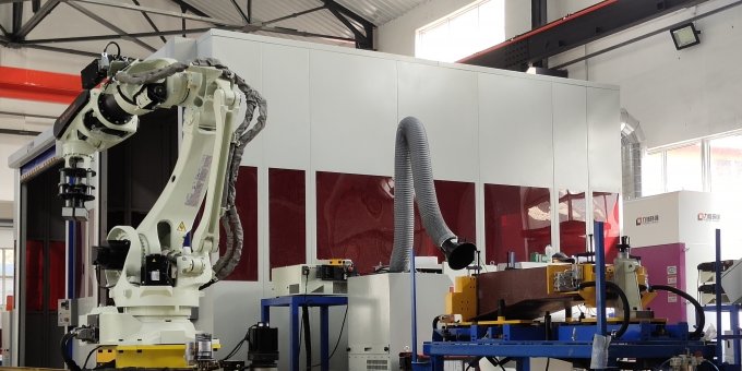 Robot Welding fume extraction System