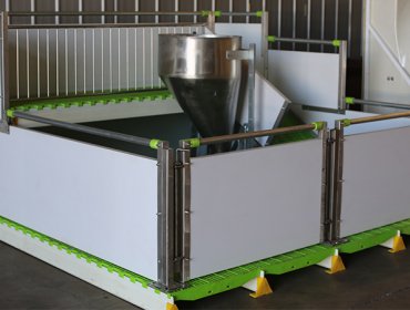 Double-Layer Weaning Stall for Piglets by Deba Brothers