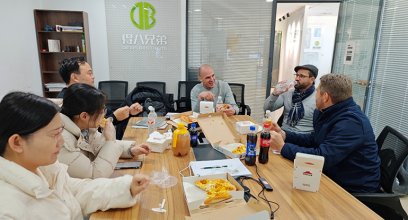 On January 21st, customers from Paraguay arrived at Deba Brothers for a three day visit and inspection.