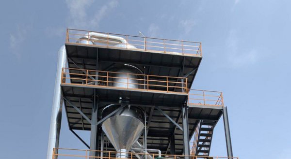 Ammonium sulfate and ammonium chloride single-effect evaporators