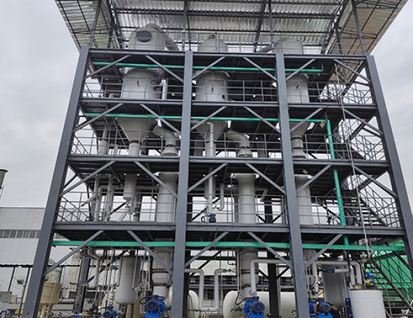 Triple-effect tubular falling film evaporator