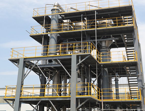 Organic amine salt single-effect evaporator