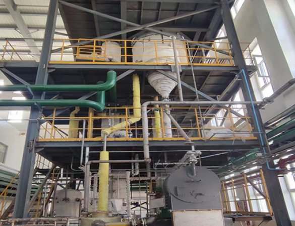 Low-temperature evaporation crystallization equipment