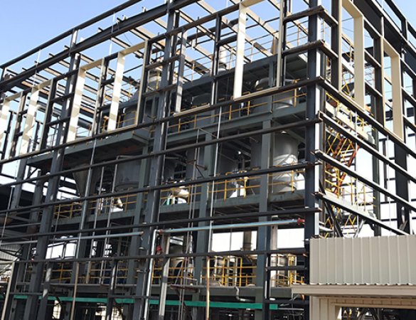 Forced circulation triple-effect evaporator