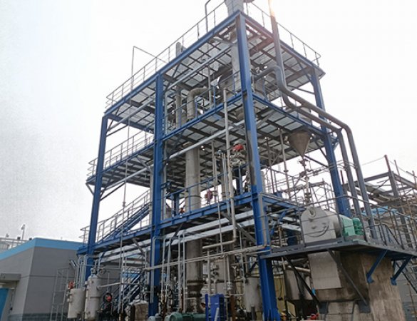 Sodium chloride double-effect evaporator