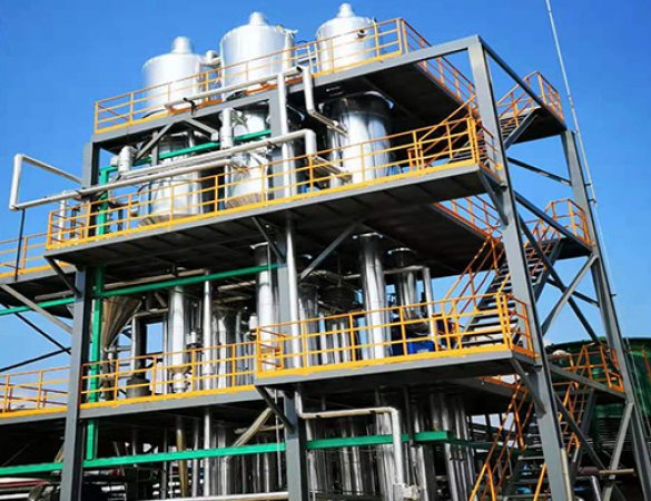 Tubular triple-effect evaporator