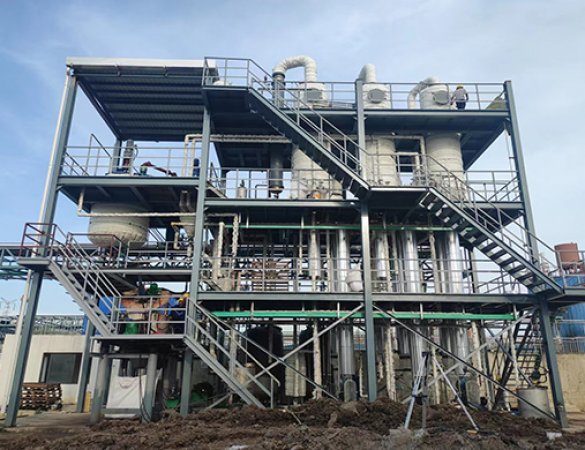 3t/h Salicylic acid nitrile wastewater sodium chloride triple-effect evaporator