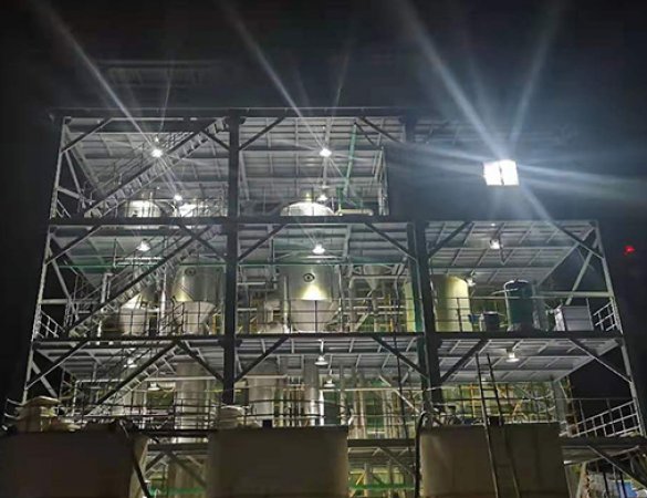 Multi-effect vacuum evaporator