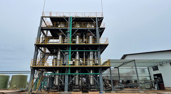 Triple-effect evaporator