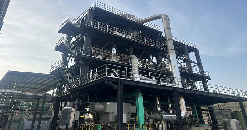MVR evaporator for evaporation and concentration to recover waste sulfuric acid