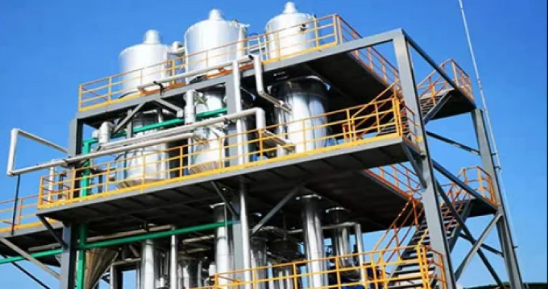 Tubular triple-effect evaporator