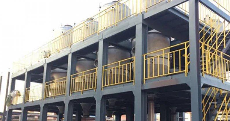 Double quadruple effect evaporator