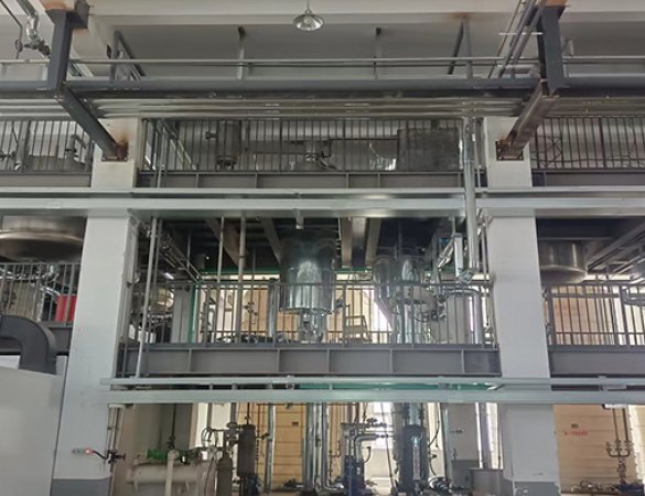 Aluminum electrolyte lithium extraction single-effect evaporator system