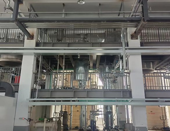 Aluminum electrolyte lithium extraction single-effect evaporator system