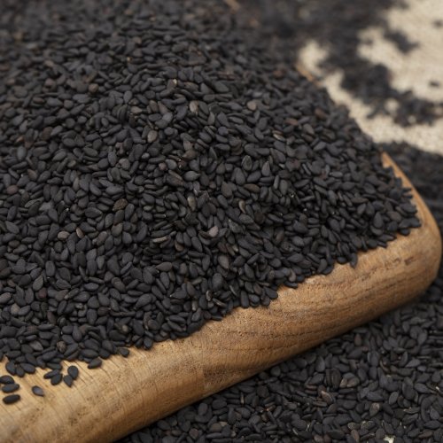 Raw black sesame seeds