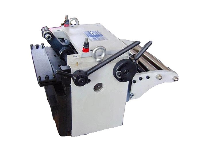 precision servo feeder