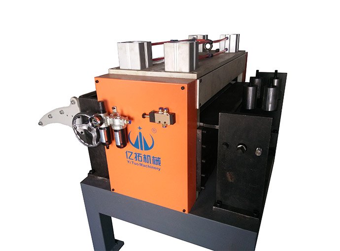 servo roll feeder machine