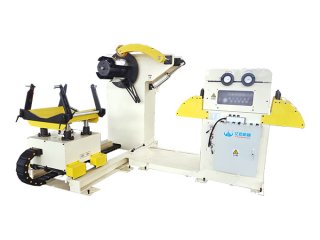 automatic coil straightener