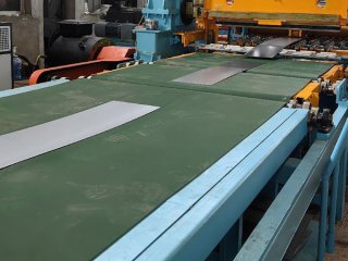 Coil Leveling and Shearing Line