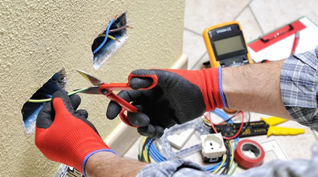 Safety Glove Lifespan Self-Check: 5-Minute Assessment to Prevent Protection Failure