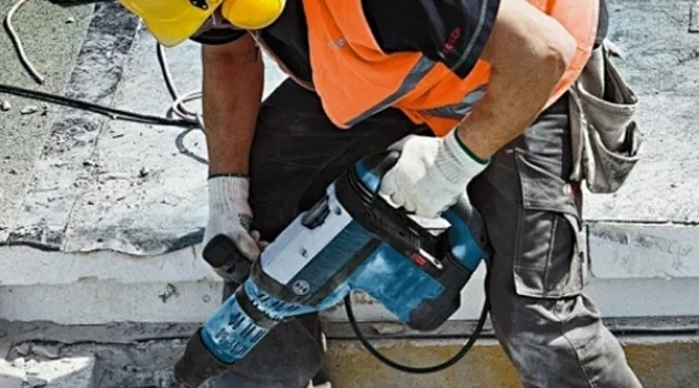 Construction Safety Essentials: The Ultimate Guide to Choosing Protective Gloves