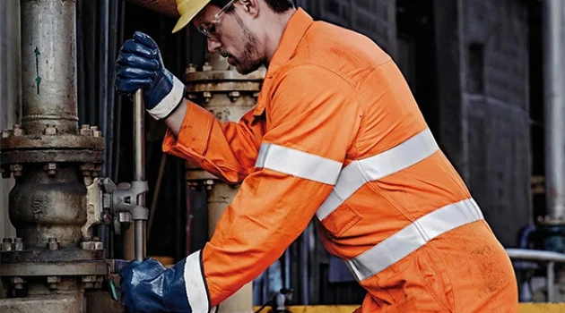 Essential Gear! Meet the Exclusive "Three-Piece Set" for Oil & Gas Workers