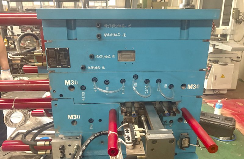 汽车空滤器注塑模具