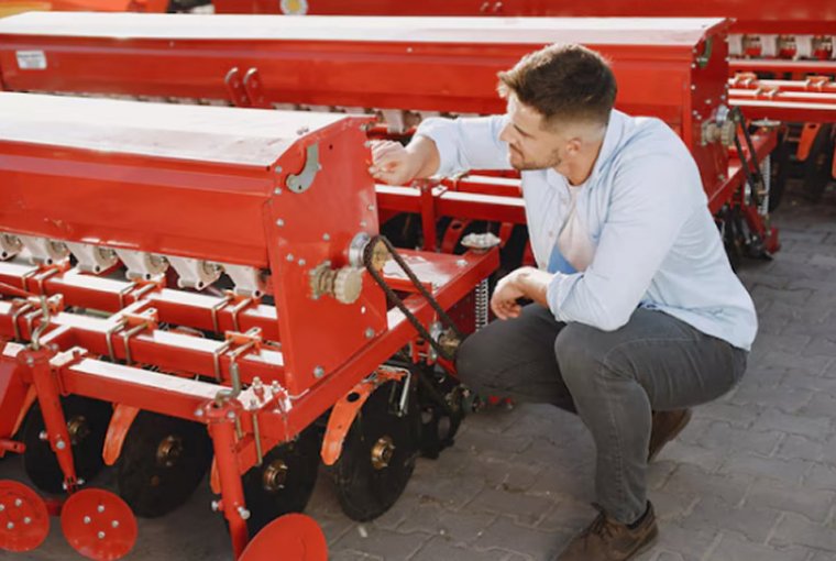 Intelligent agricultural machinery system promotes global agricultural modernization 2