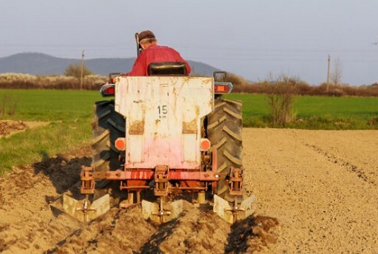 Intelligent agricultural machinery system promotes global agricultural modernization 3