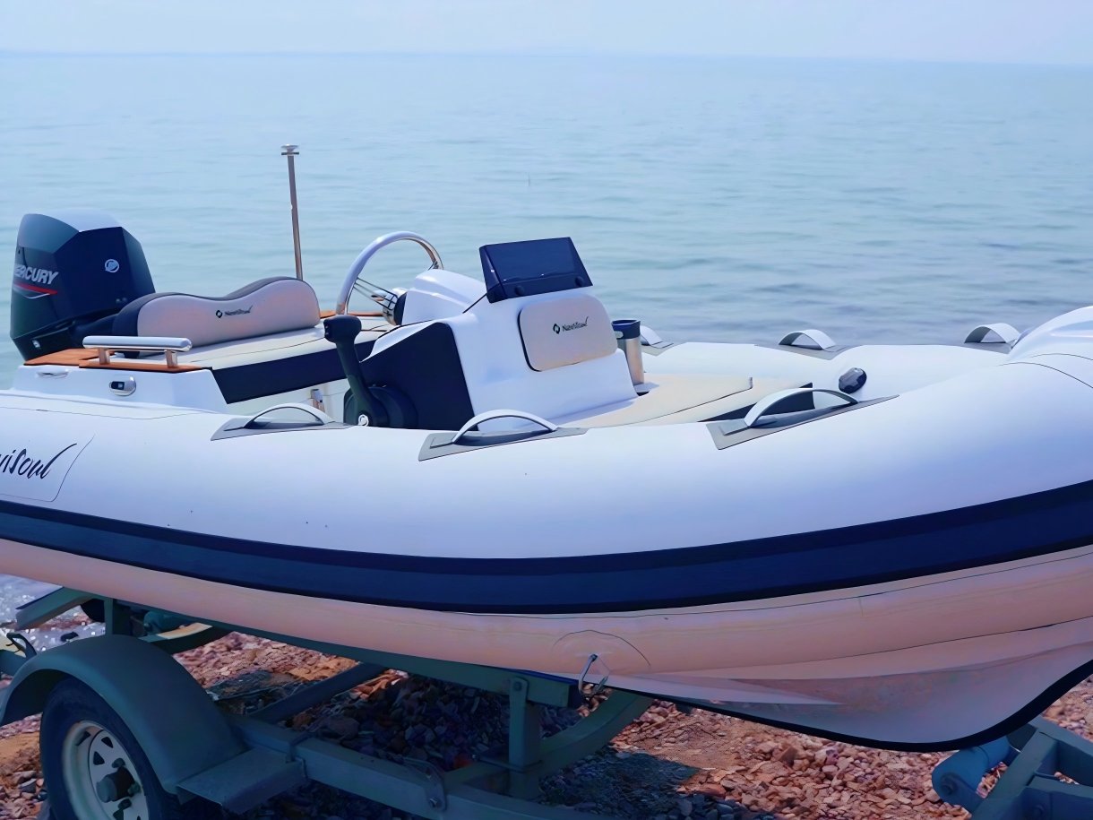 Navisoul 350GT inflatable RIB boat with carbon fiber tubes