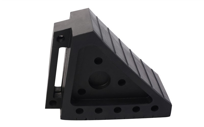 wheel chock with handle