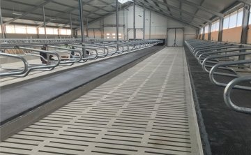 Installtion method for rubber cow mat