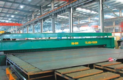 The production lines of steel plate uncoiling and leveling